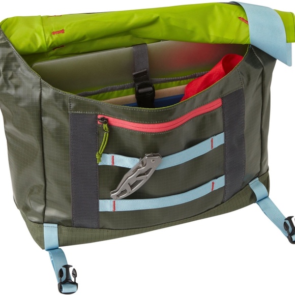 Patagonia Black Hole Messenger Bag 12L - Picture 2 of 8